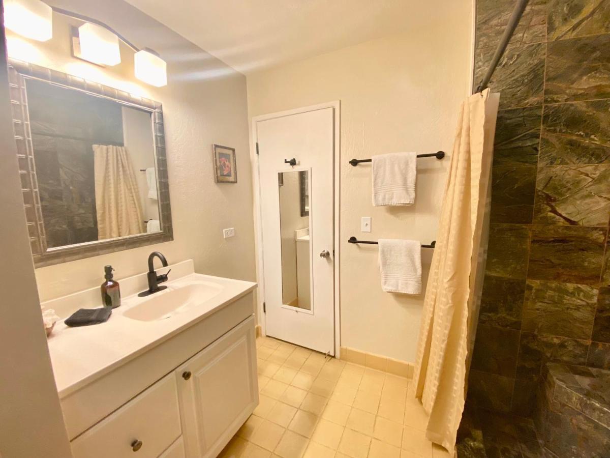 Charming 1 Bedroom Beach Condo Prime Location Great Value Pahala Extérieur photo